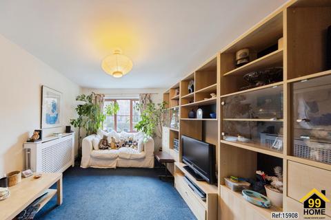 3 bedroom semi-detached house for sale, Waddesdon Close, Milton Keynes, MK8