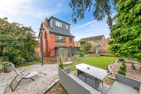3 bedroom detached house for sale, Willow House, Willow Lane, Wakefield, WF2