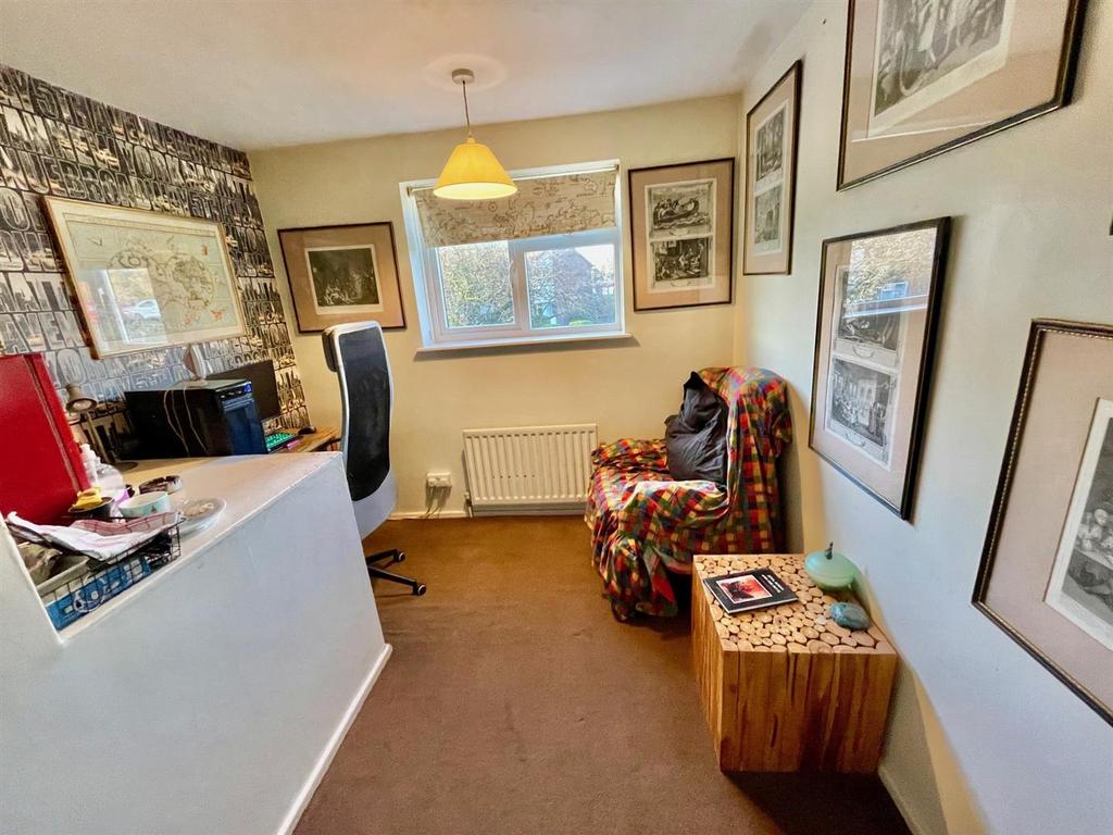 8 Ashwood Rd Bed 2.jpg