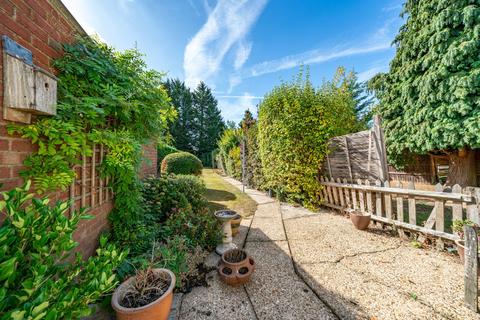 2 bedroom semi-detached house for sale, Cavendish Road, Markyate, AL3