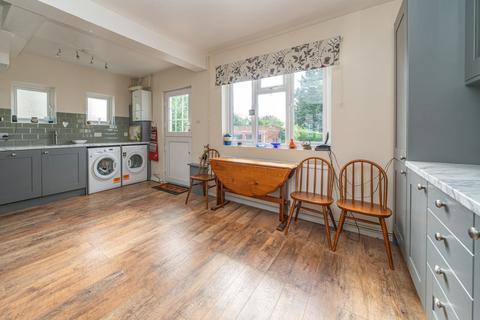 2 bedroom semi-detached house for sale, Cavendish Road, Markyate, AL3