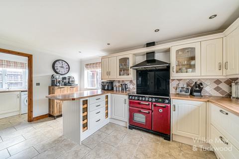 3 bedroom detached house for sale, Woolavington Hill, Woolavington TA7
