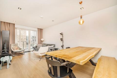 2 bedroom flat to rent, Palladian Gardens, London W4