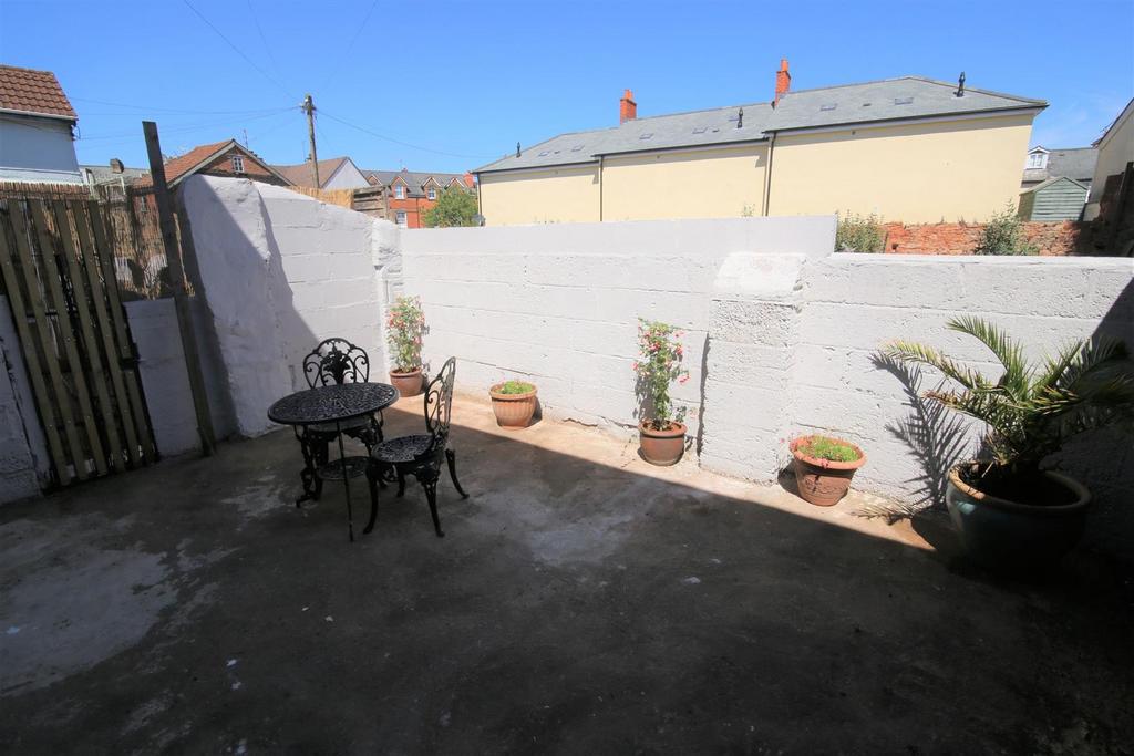 Courtyard.jpg
