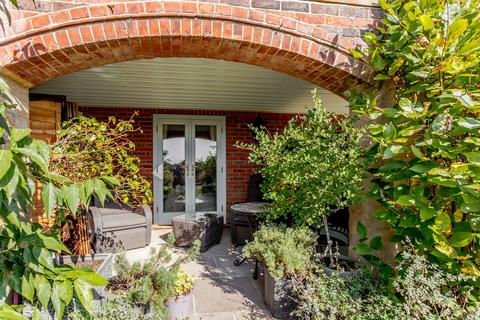 2 bedroom apartment for sale, Kings Drive, Midhurst GU29