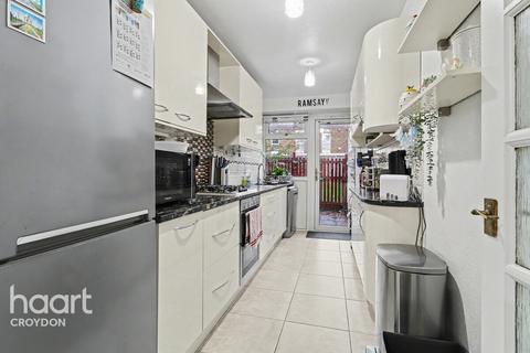 undefined, Tipton Drive, CROYDON