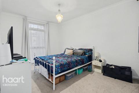 undefined, Tipton Drive, CROYDON