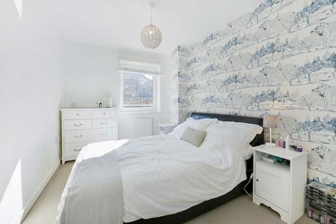 undefined, Forge Square, London E14