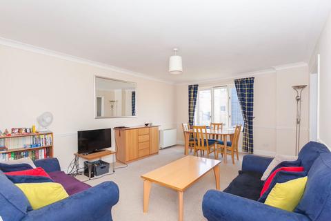 2 bedroom flat to rent, Swan Court, Paradise Street, Oxford, OX1
