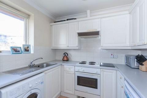 2 bedroom flat to rent, Swan Court, Paradise Street, Oxford, OX1