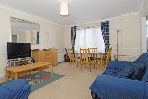 2 bedroom flat to rent, Swan Court, Paradise Street, Oxford, OX1