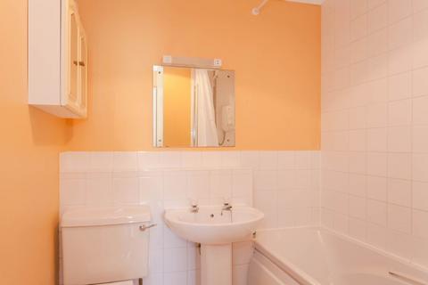 2 bedroom flat to rent, Swan Court, Paradise Street, Oxford, OX1