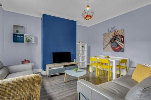 undefined, Garston Gardens CR8