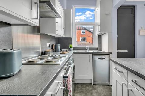undefined, Garston Gardens CR8