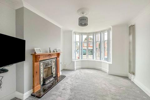 3 bedroom semi-detached house for sale, Silverdale Road, Hull HU6