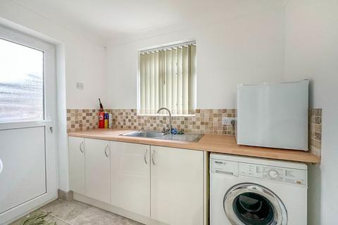 3 bedroom semi-detached house for sale, Silverdale Road, Hull HU6
