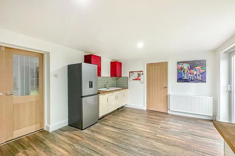 3 bedroom semi-detached house for sale, Silverdale Road, Hull HU6