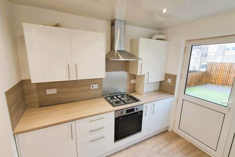 4 bedroom terraced house to rent, 61 Barnhill Road, Dumbarton, G82 2SD