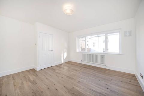 undefined, Well Street, Hackney, London, E9