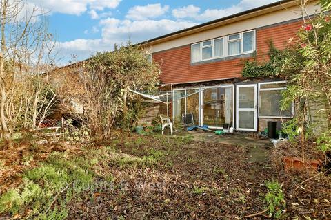 3 bedroom terraced house for sale, Defiant Way, Wallington, Surrey