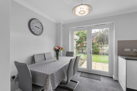 undefined, Holly Close, Essex CM6