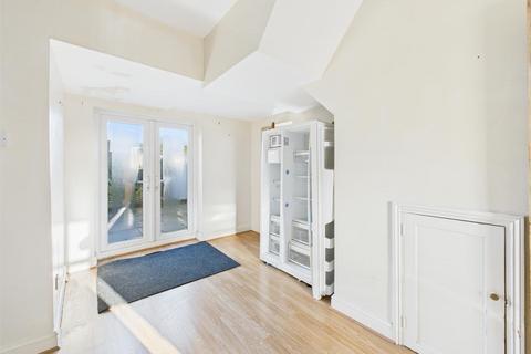 3 bedroom detached house for sale, Applegarth Lane, Bridlington