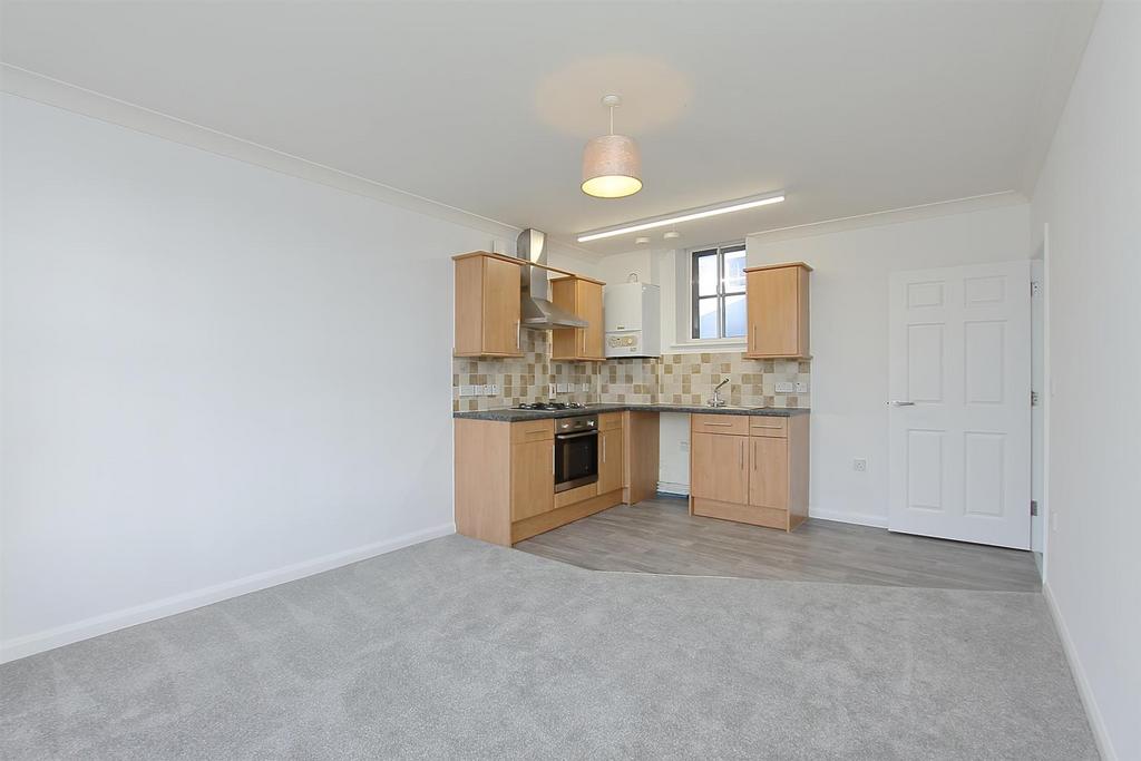8 kingsway house PH19.JPG