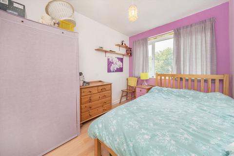 undefined, Twickenham Road, Isleworth TW7