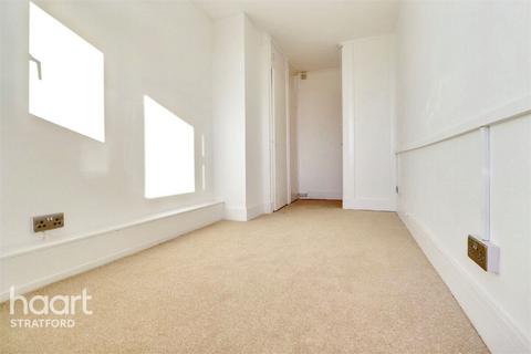 undefined, Wolffe Gardens, LONDON