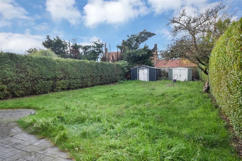Lawned garden