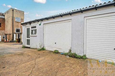 undefined, Kingston Broadway, Shoreham-By-Sea