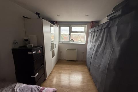1 bedroom flat to rent, 59 Waterfall Road, London N11