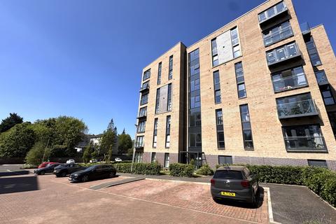 3 bedroom flat to rent, Dorchester Avenue, Glasgow G12