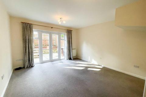 3 bedroom terraced house to rent, Otterhole Close Buxton Derbyshire
