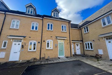 3 bedroom terraced house to rent, Otterhole Close Buxton Derbyshire