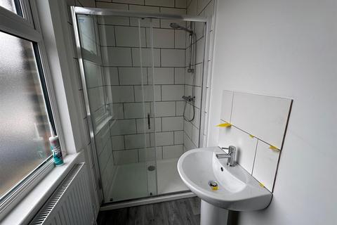 1 bedroom flat to rent, Clayton Avenue