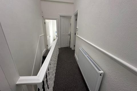 1 bedroom flat to rent, Clayton Avenue