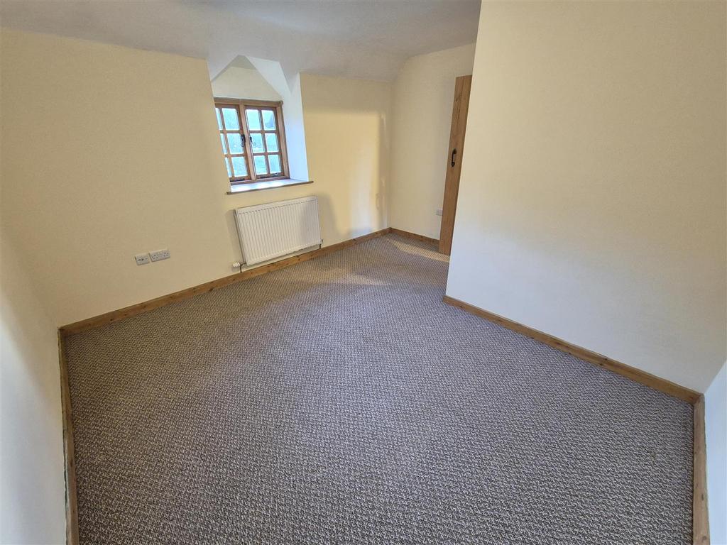 Bedroom 2.jpg
