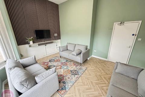 8 bedroom flat to rent, Derby Road, Nottingham NG7