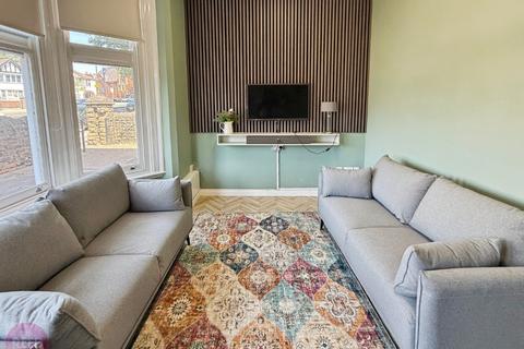 8 bedroom flat to rent, Derby Road, Nottingham NG7