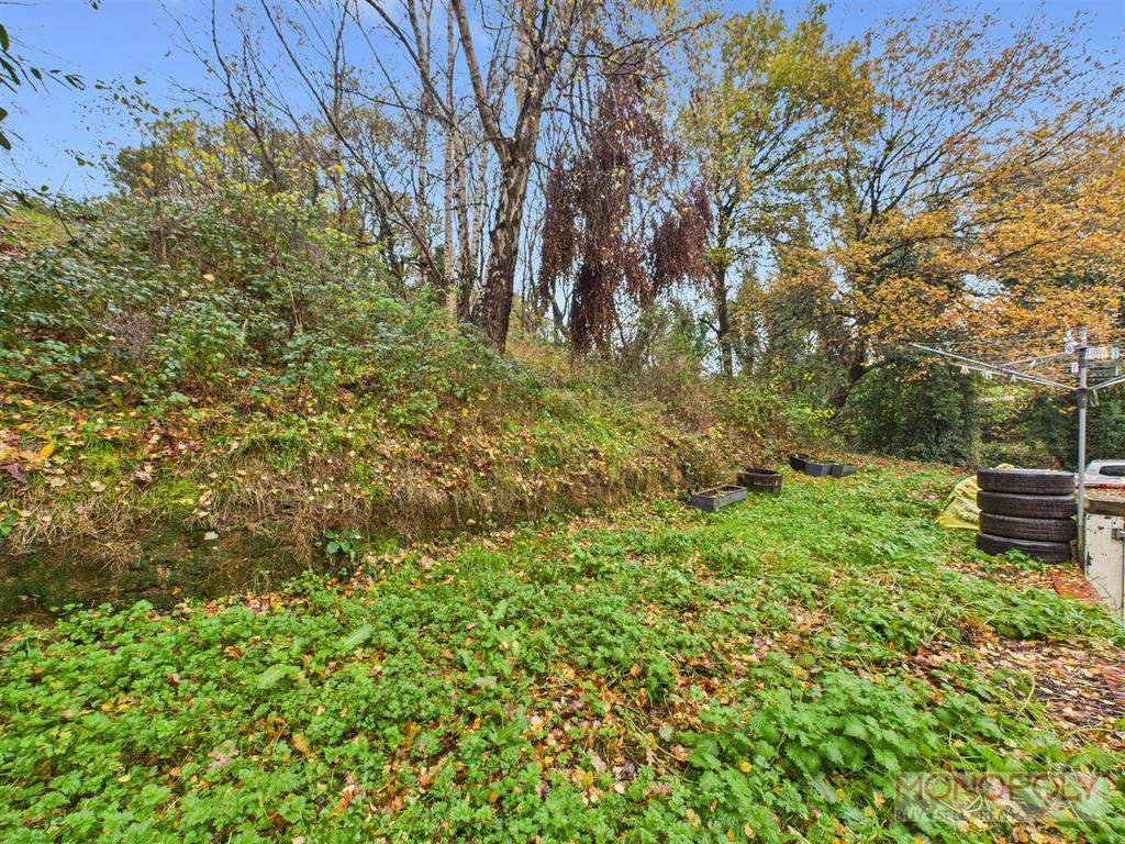 CAM04439 G0-PR0188-STILL025.jpg