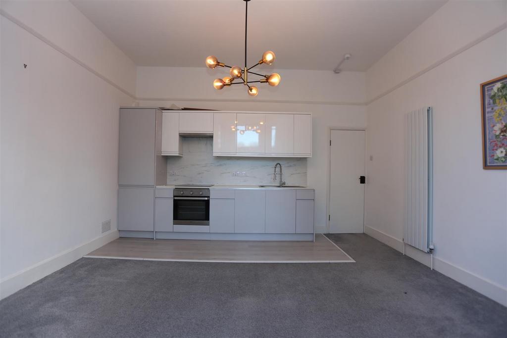 2a, 2 Preston Park Ave (10).JPG