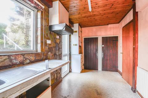 3 bedroom townhouse for sale, Gloucester Road, Bingley, West Yorkshire, BD16