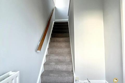 3 bedroom house to rent, Monkwood Road, Wakefield WF1