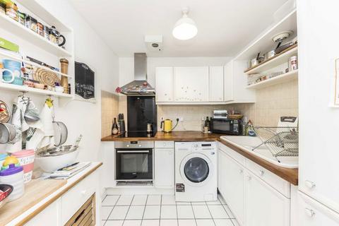 2 bedroom flat to rent, Rotherhithe Street, London SE16