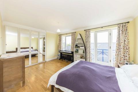 2 bedroom flat to rent, Rotherhithe Street, London SE16