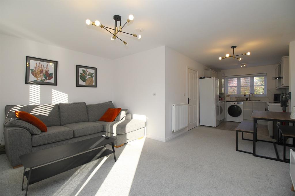 Lounge / Kitchen