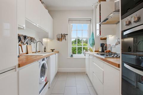 2 bedroom flat for sale, Oakleigh Avenue, London N20