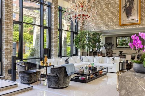 5 bedroom detached house to rent, Belsize Place, London, NW3