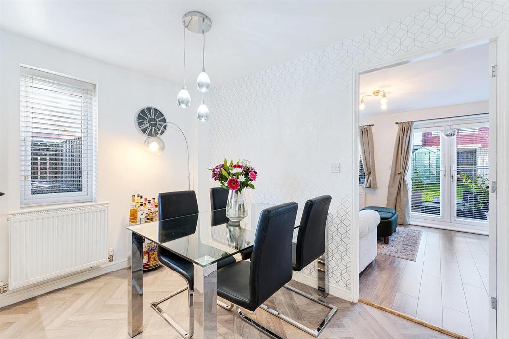 73 Hillside Avenue dining area.jpg